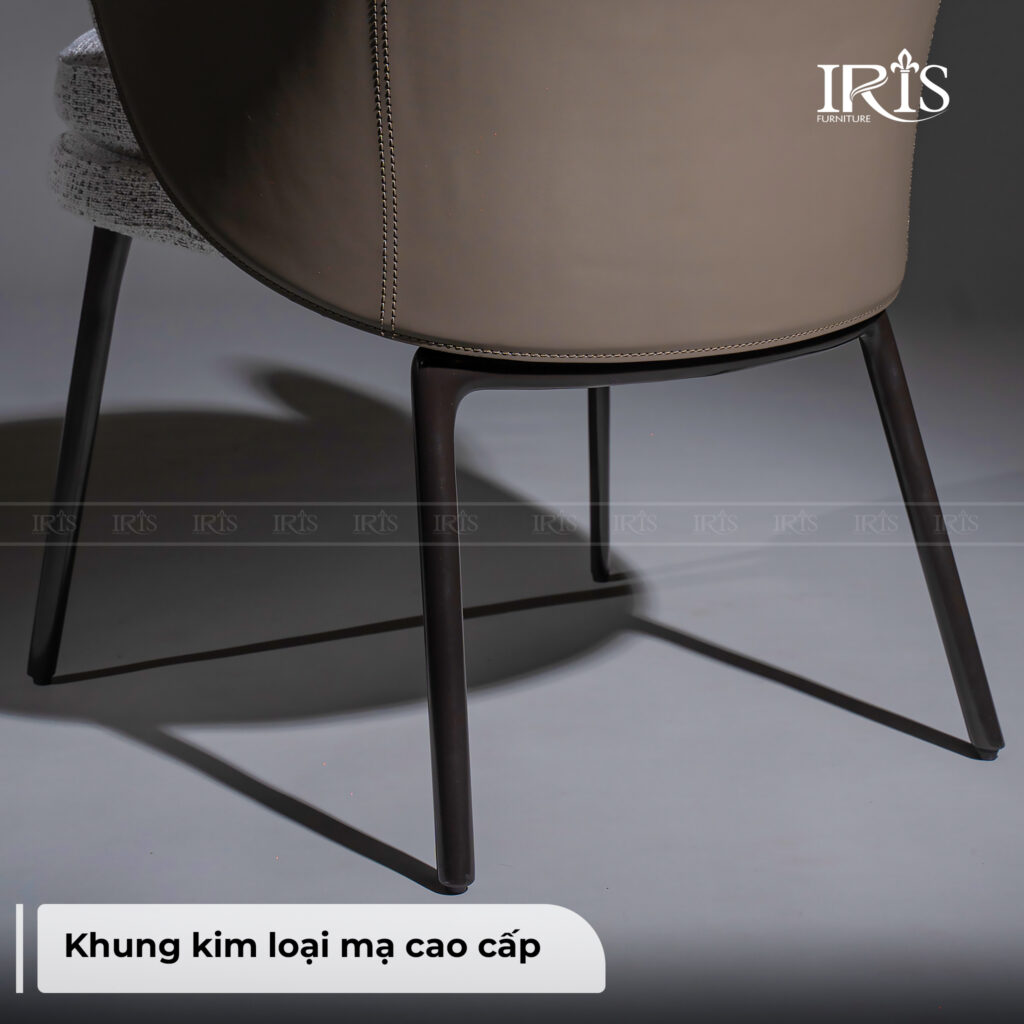 Chiếc ghế ăn Angie được cá nhân hóa màu da ấn tượng