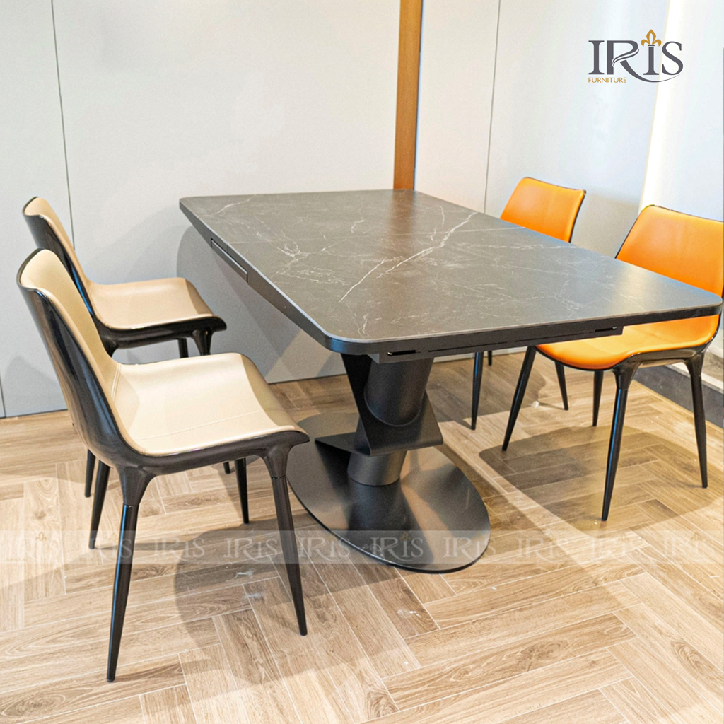 Sản phẩm bàn đá phù hợp cho 4-6 người sử dụng