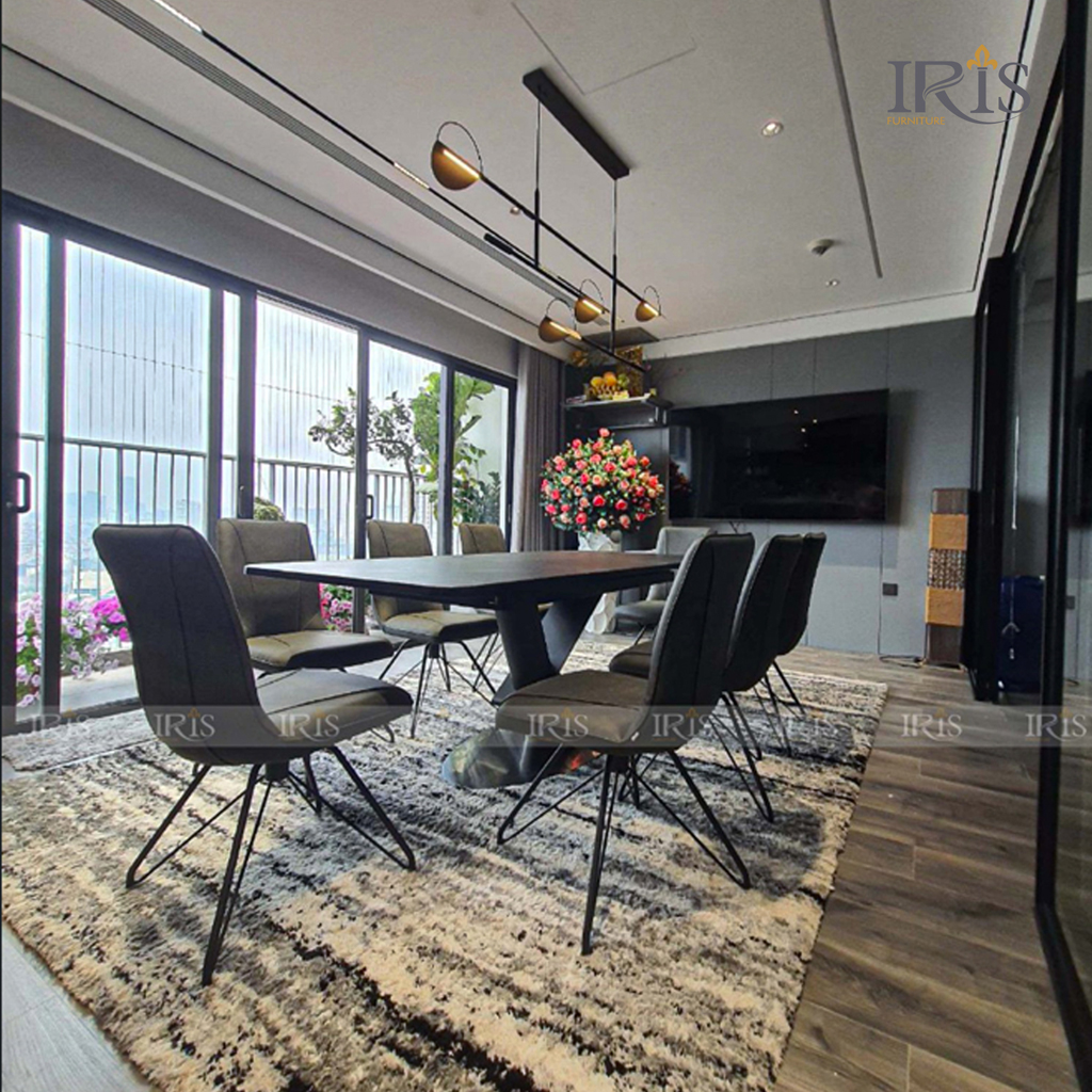 Với sự gọn gàng, liền mạch với tổng thể thiết kế của bàn