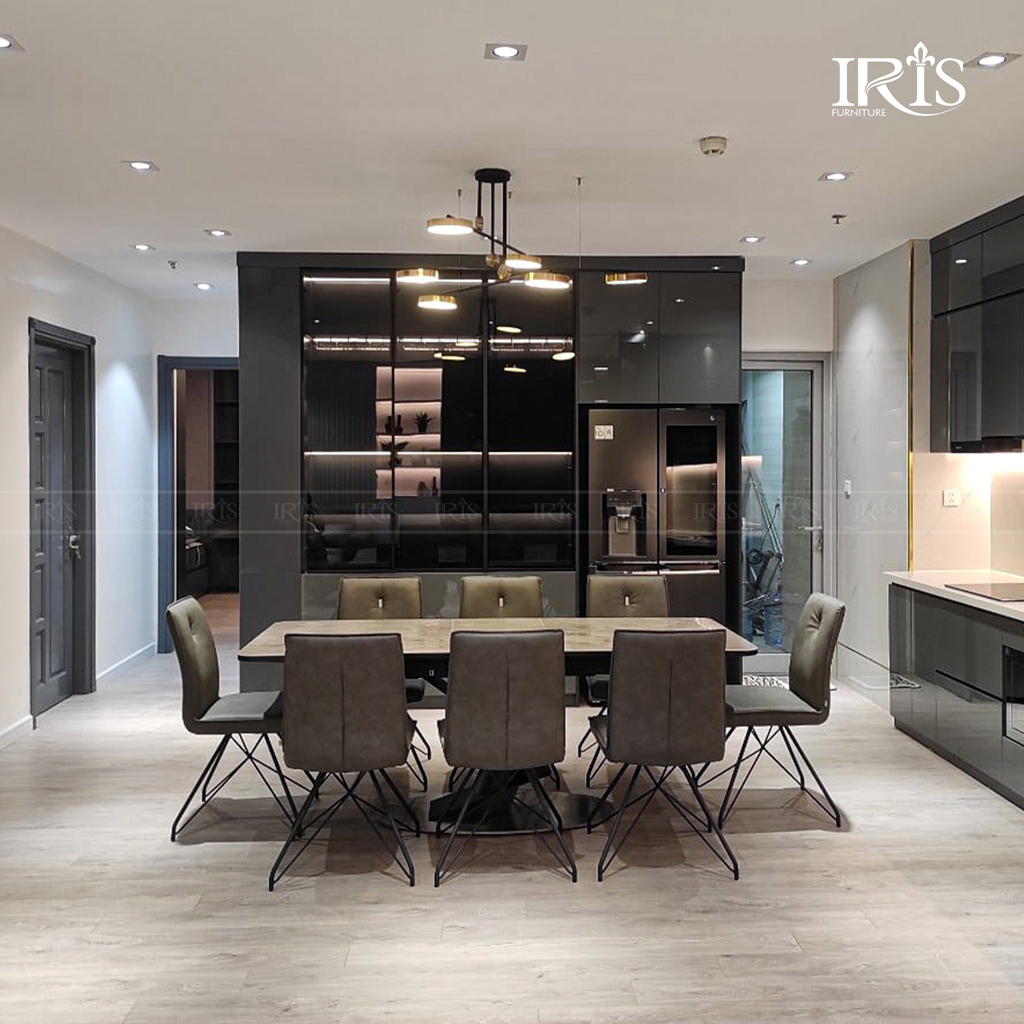 Bàn với chiều dài phục vụ cho không gian 6 đến 8 người