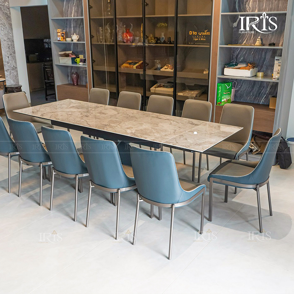 Bàn với thiết kế hiện đại với đường nét tinh gọn