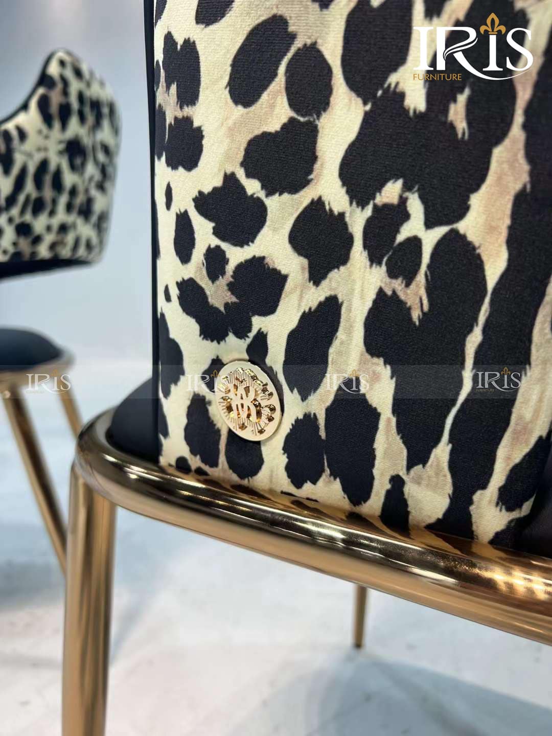 Ghế Ăn Roberto Cavalli Shira 18 Chi Tiết Mặt Sau Ghế Ăn Roberto Cavalli Shira Bọc Da