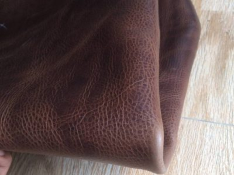 Da sáp mill thường xuất hiện trong các sản phẩm cao cấp như sofa da, ghế da ô tô