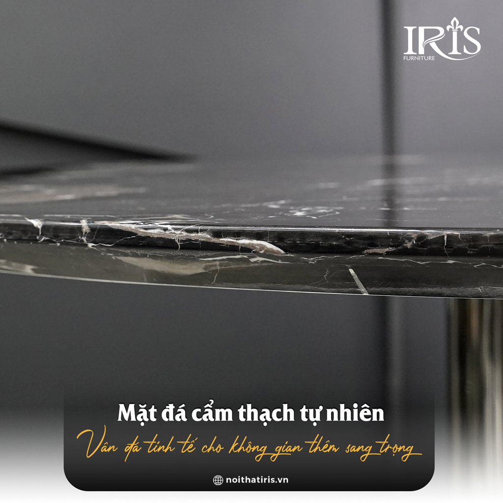 Mặt bàn với vân đá tinh tế tạo nên vẻ đẹp sang trọng