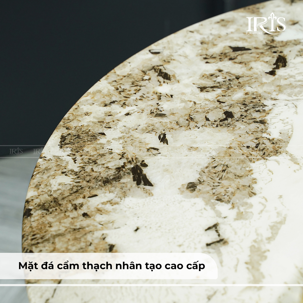 Mặt bàn được làm từ chất liệu cảm thạch nhân tạo cao cấp