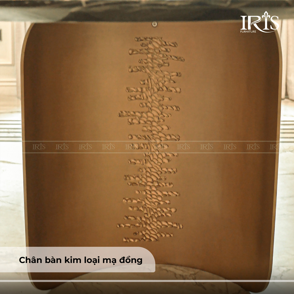 Chân bàn được làm từ kim loại mạ đồng cao cấp chống rỉ