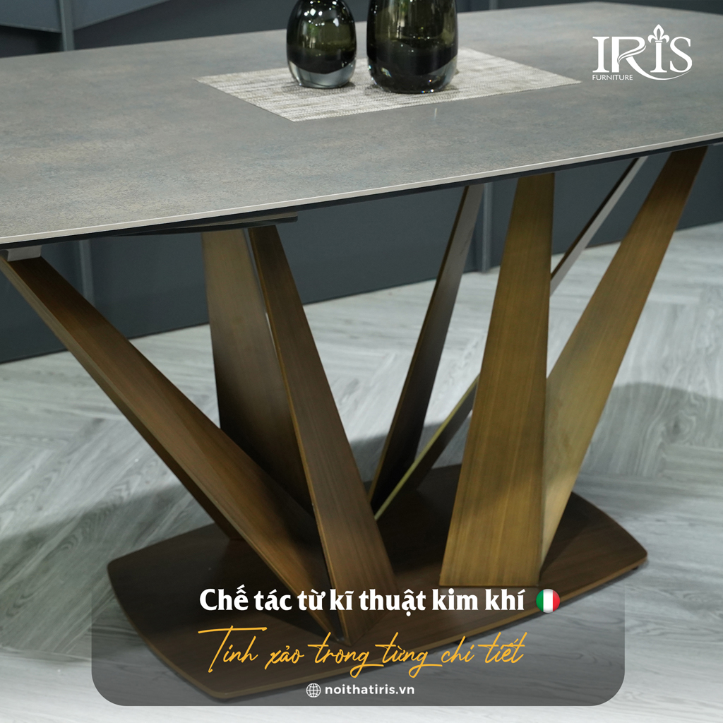 Bàn ăn là kết tinh của sự tinh xảo kĩ thuật kim khí