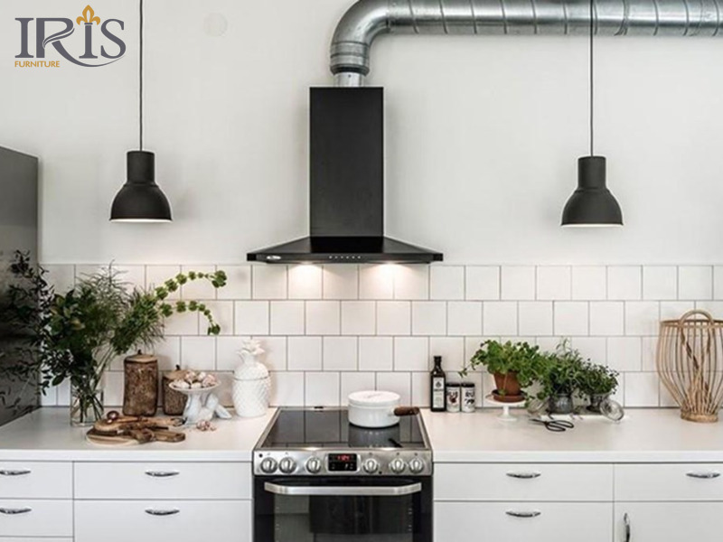 Sử dụng máy hút mùi để không bị ám mùi thức ăn